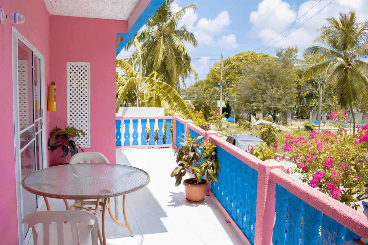 Hotel El Encanto Fresh Water Bay Eksteriør bilde