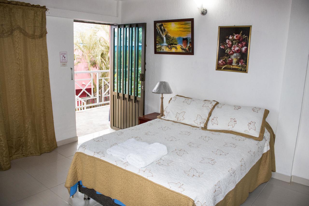 Hotel El Encanto Fresh Water Bay Eksteriør bilde